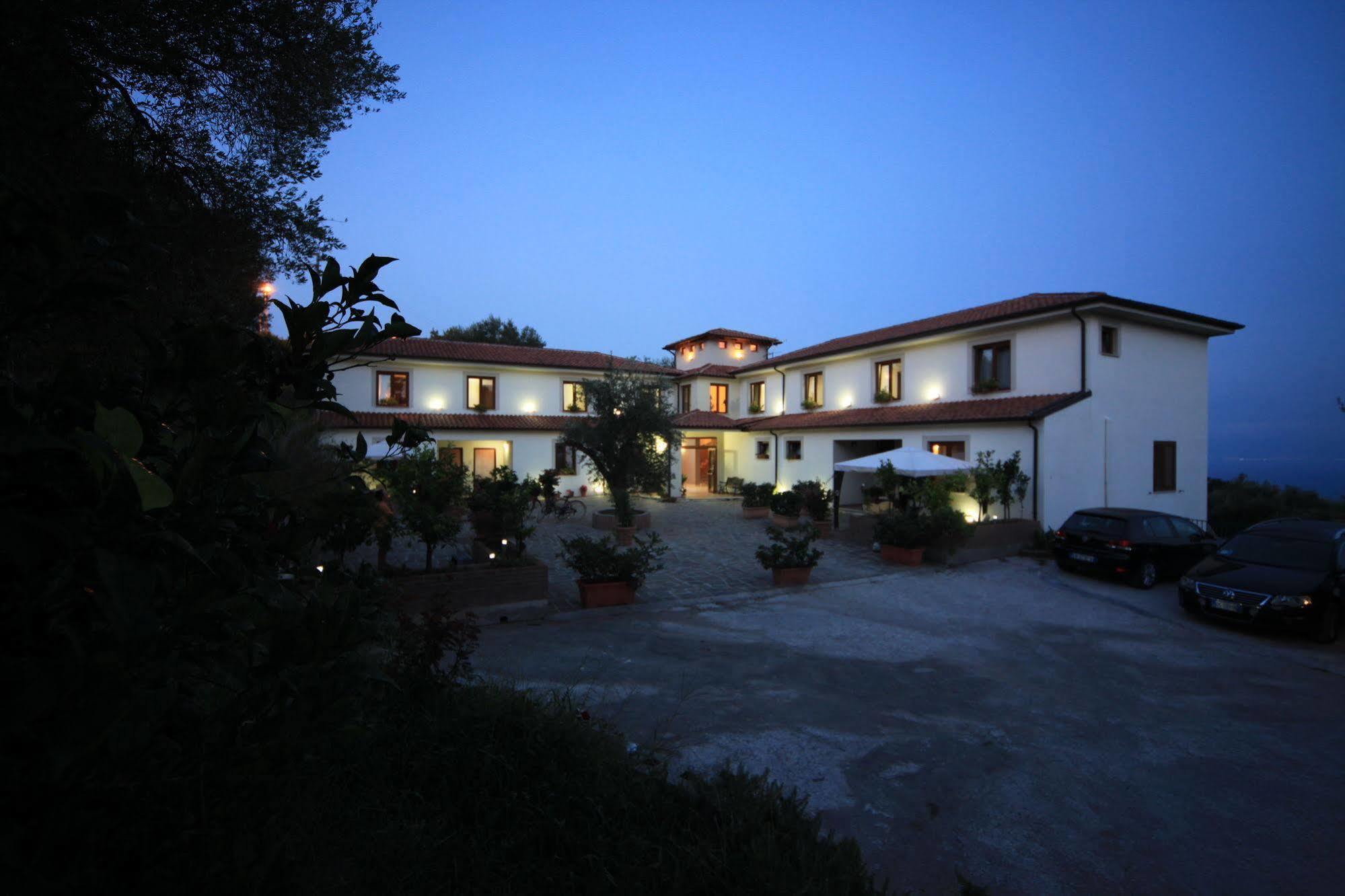 Tenuta Terre Di Bosco Oasi Di Relax Nel Cilento ซานโจวานี อาปีโร ภายนอก รูปภาพ