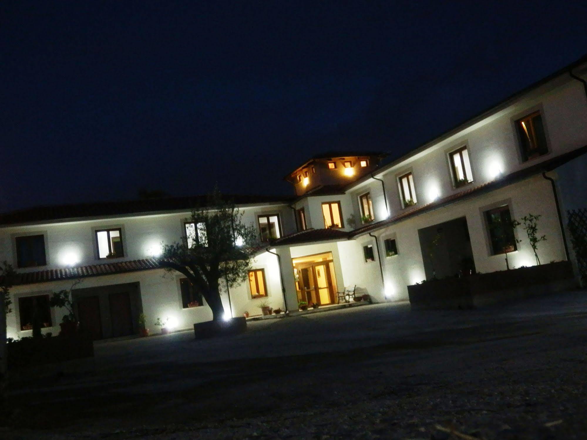 Tenuta Terre Di Bosco Oasi Di Relax Nel Cilento ซานโจวานี อาปีโร ภายนอก รูปภาพ